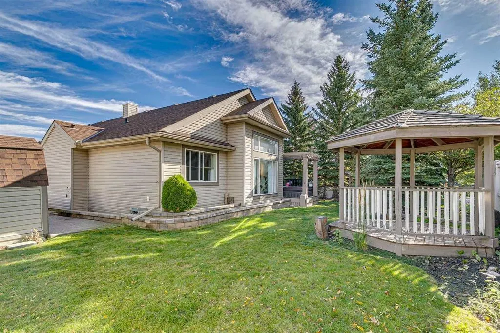 36 Hidden Ranch Mews NW