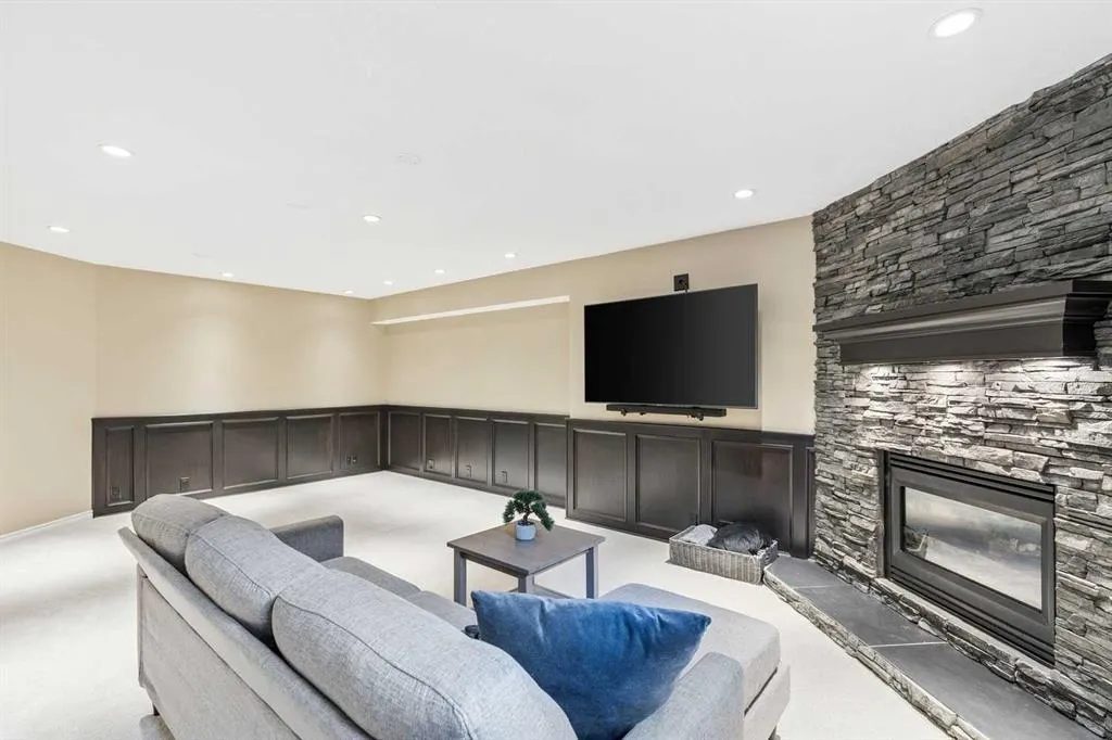 36 Hidden Ranch Mews NW