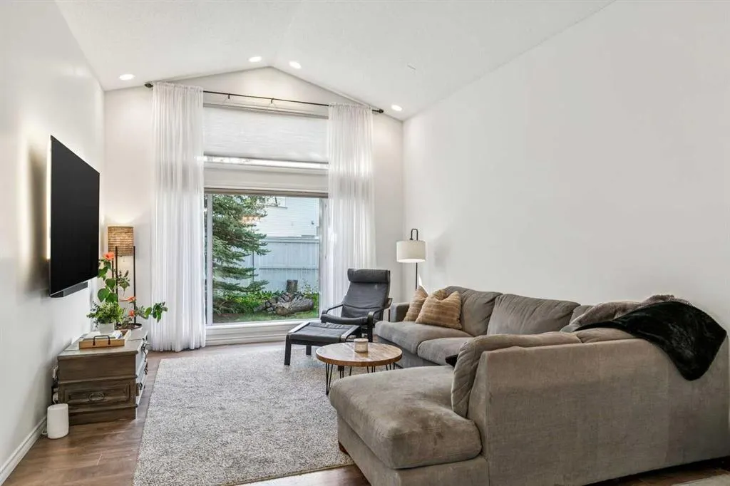 36 Hidden Ranch Mews NW