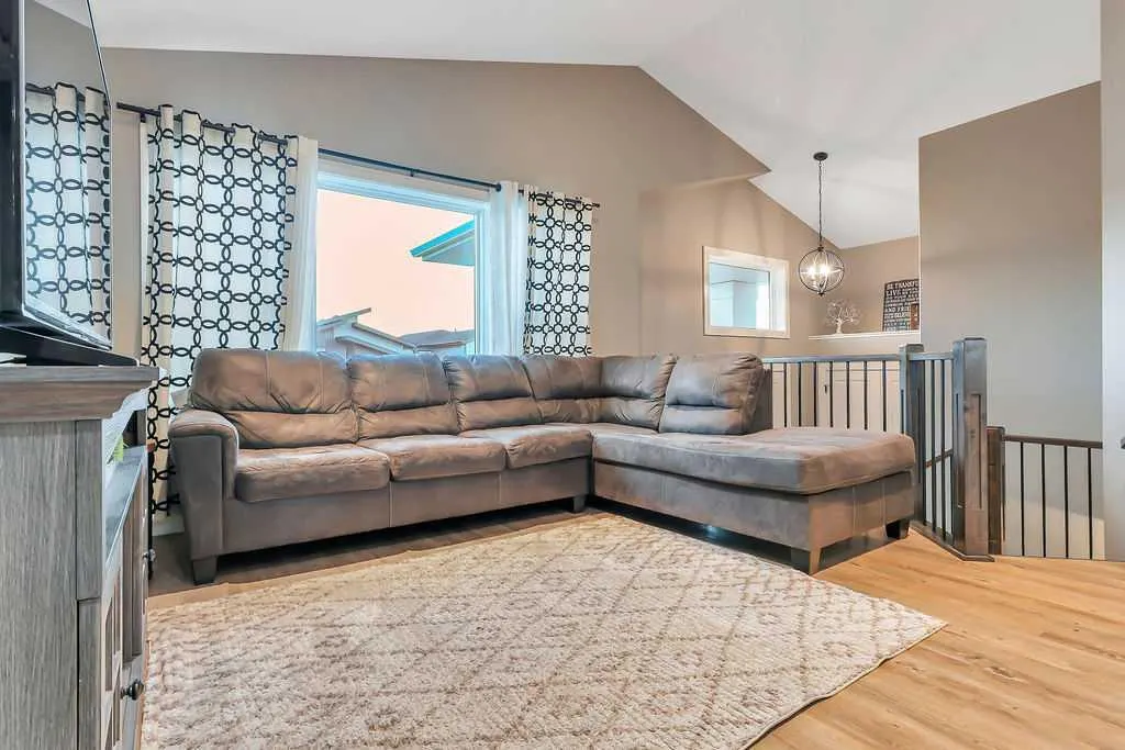 227 Livingston Close