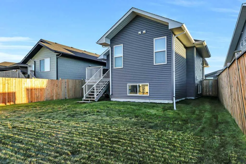 227 Livingston Close