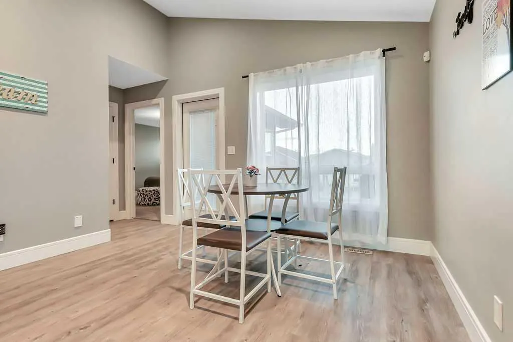 227 Livingston Close