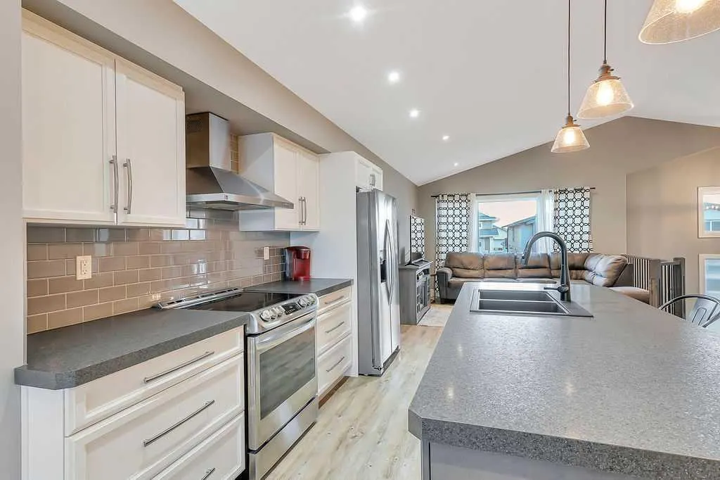 227 Livingston Close
