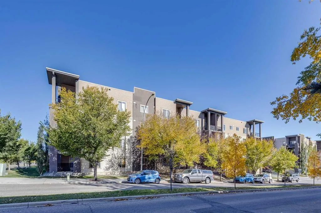 403 Mackenzie Way SW #3108