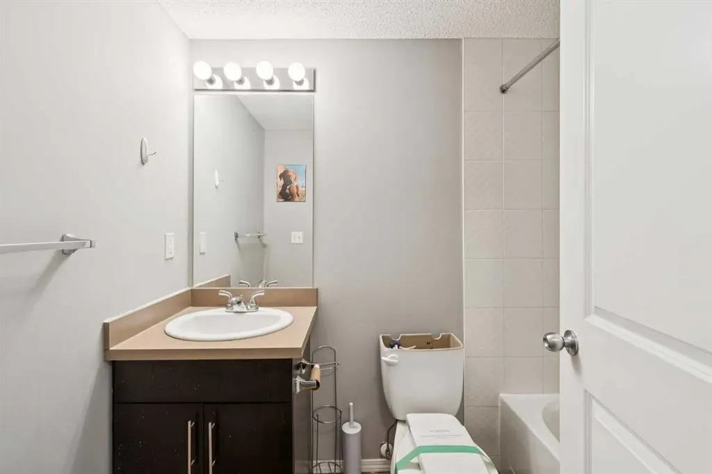 403 Mackenzie Way SW #3108
