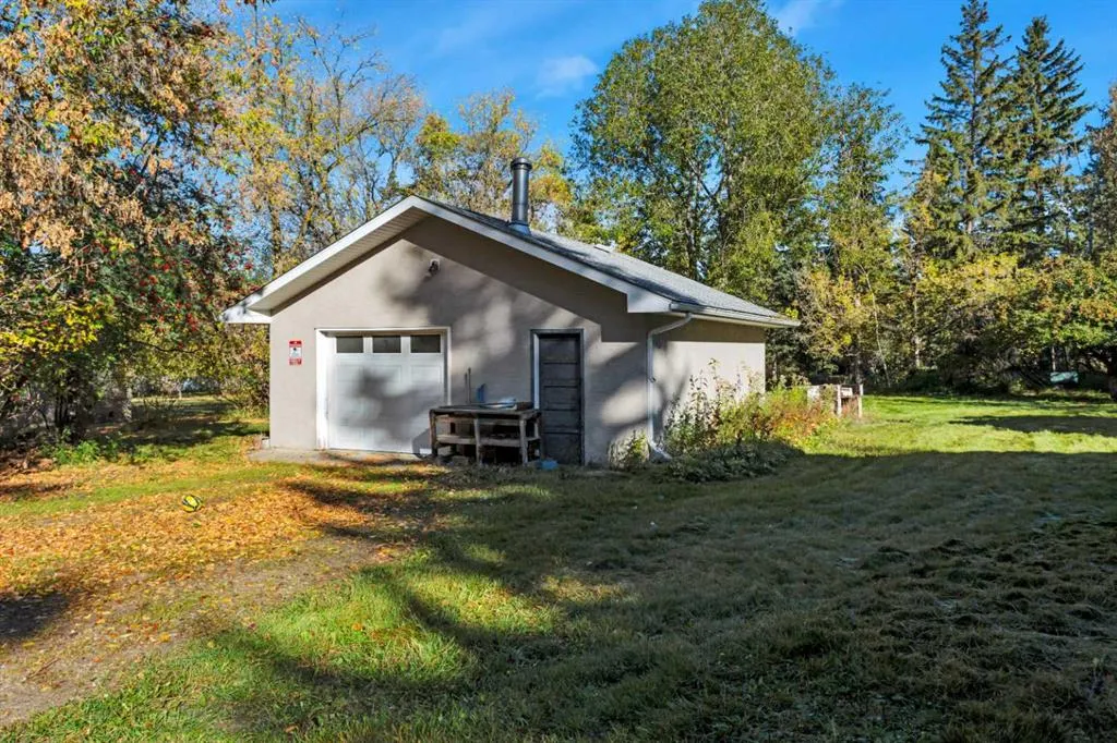 22 College Park Close