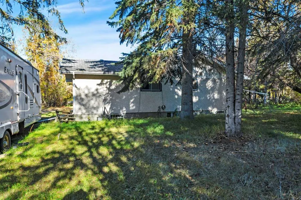 22 College Park Close