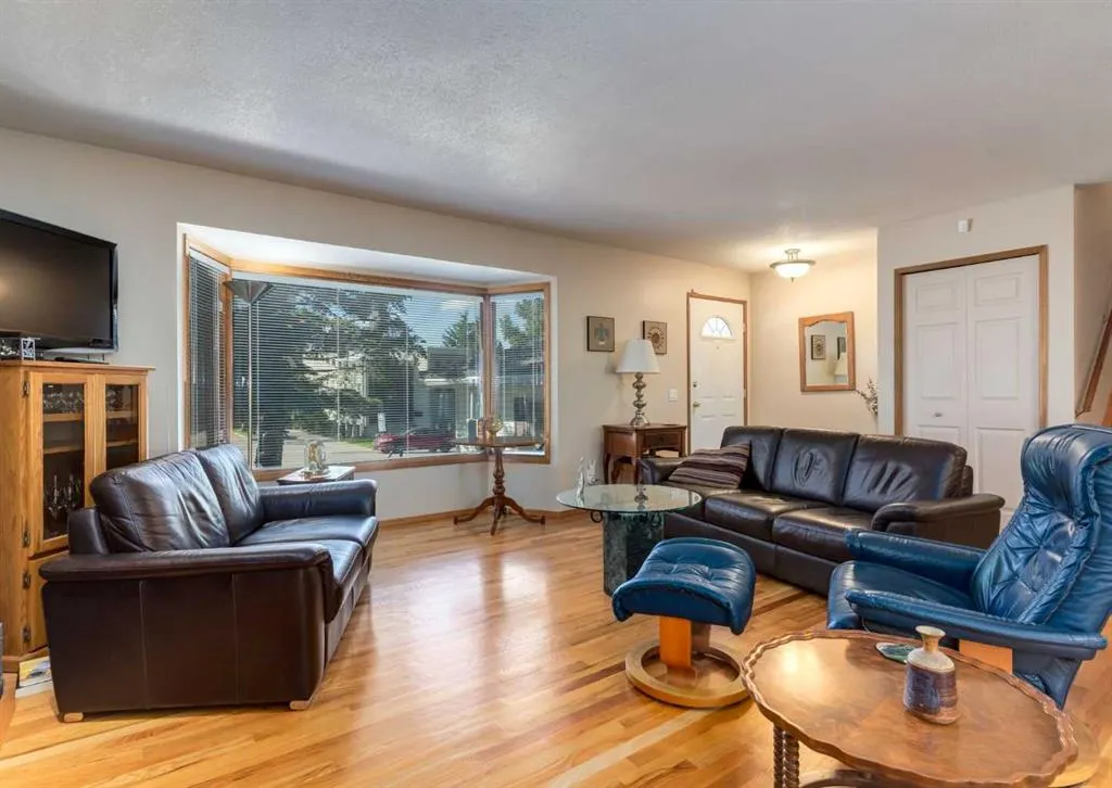 4808 Valiant Drive NW