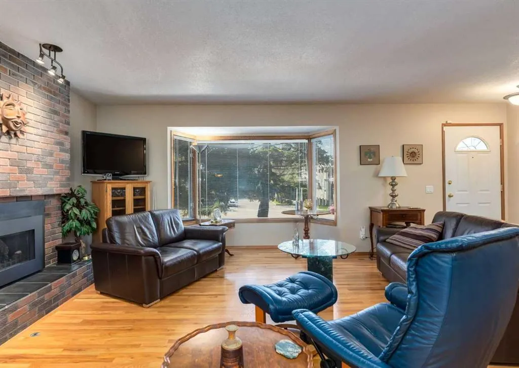 4808 Valiant Drive NW