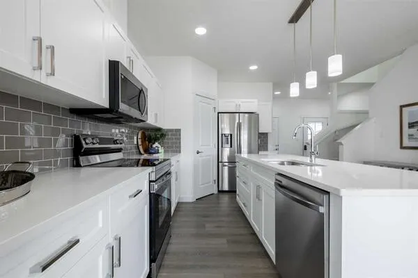 721 Clearview Green