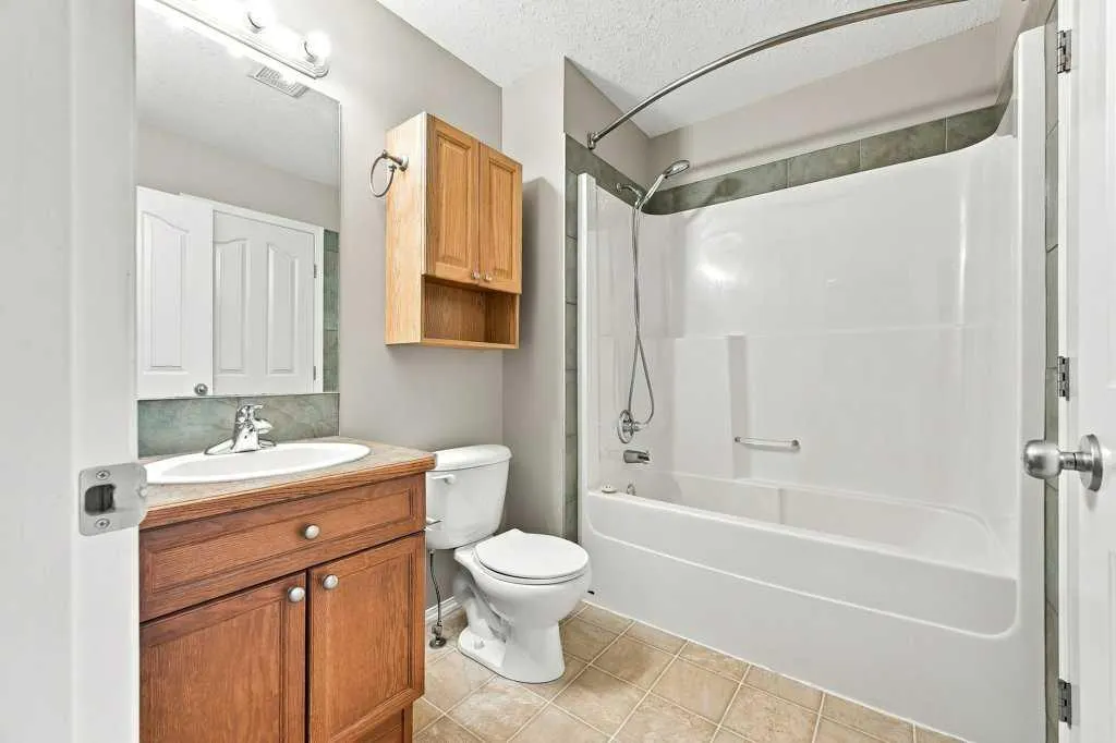 2005 Luxstone Boulevard SW #303