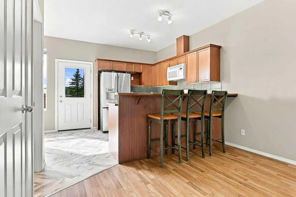 2005 Luxstone Boulevard SW #303