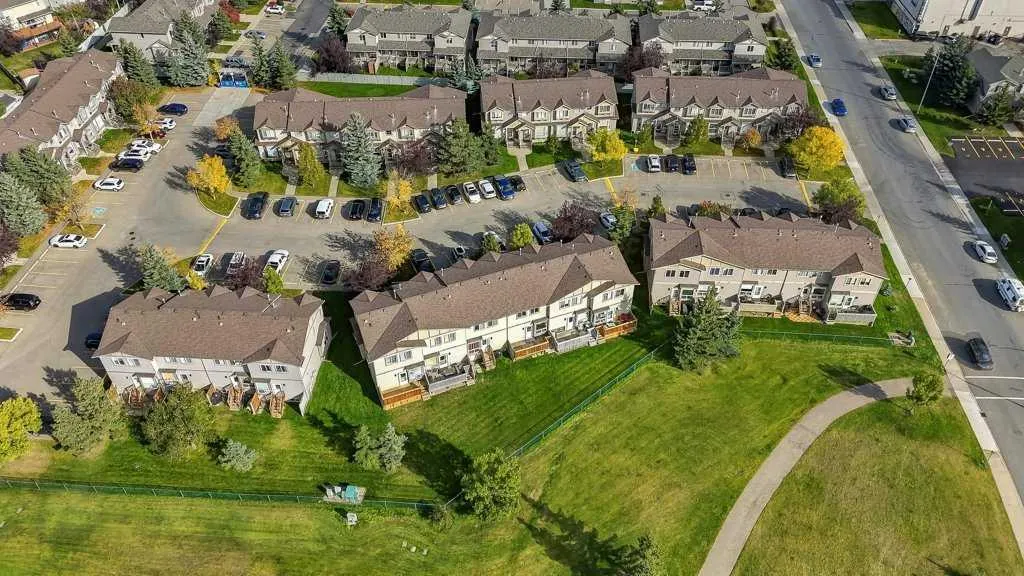 2005 Luxstone Boulevard SW #303
