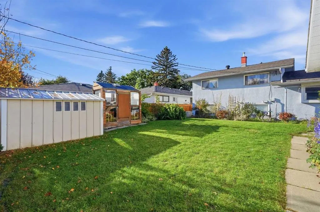 120 Fairview Crescent SE