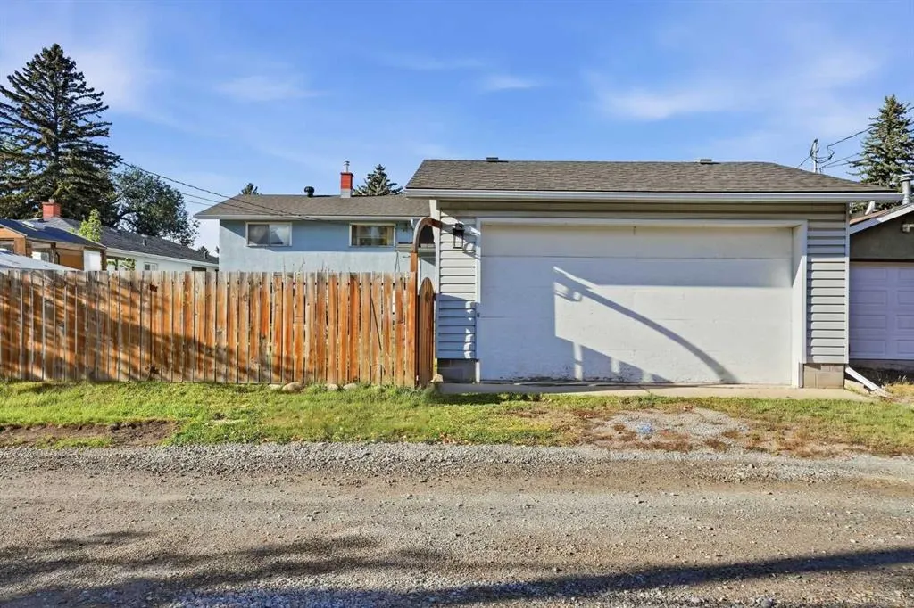 120 Fairview Crescent SE