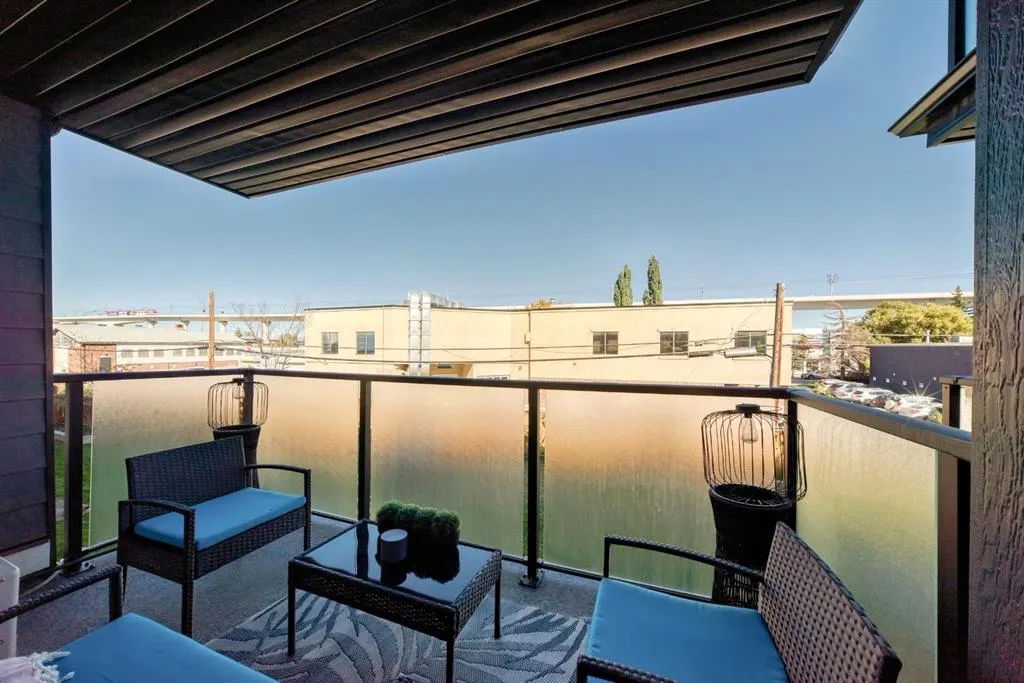 1810 11 Avenue SW #206
