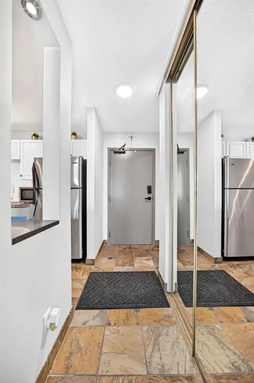 1810 11 Avenue SW #206