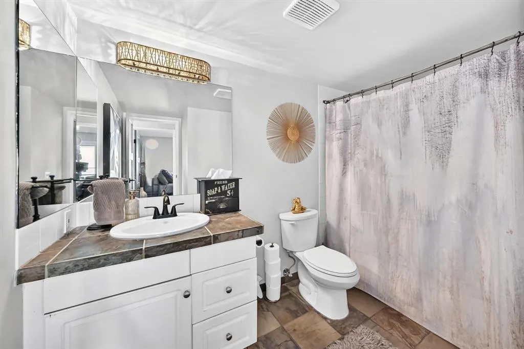 1810 11 Avenue SW #206
