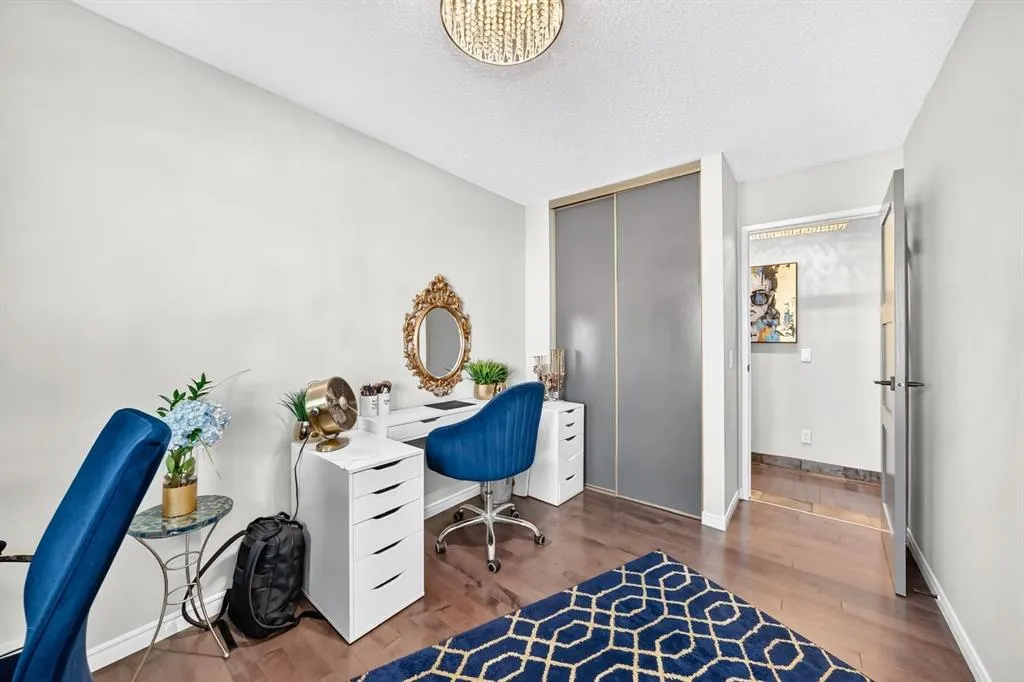 1810 11 Avenue SW #206