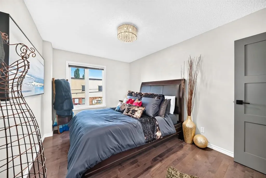 1810 11 Avenue SW #206