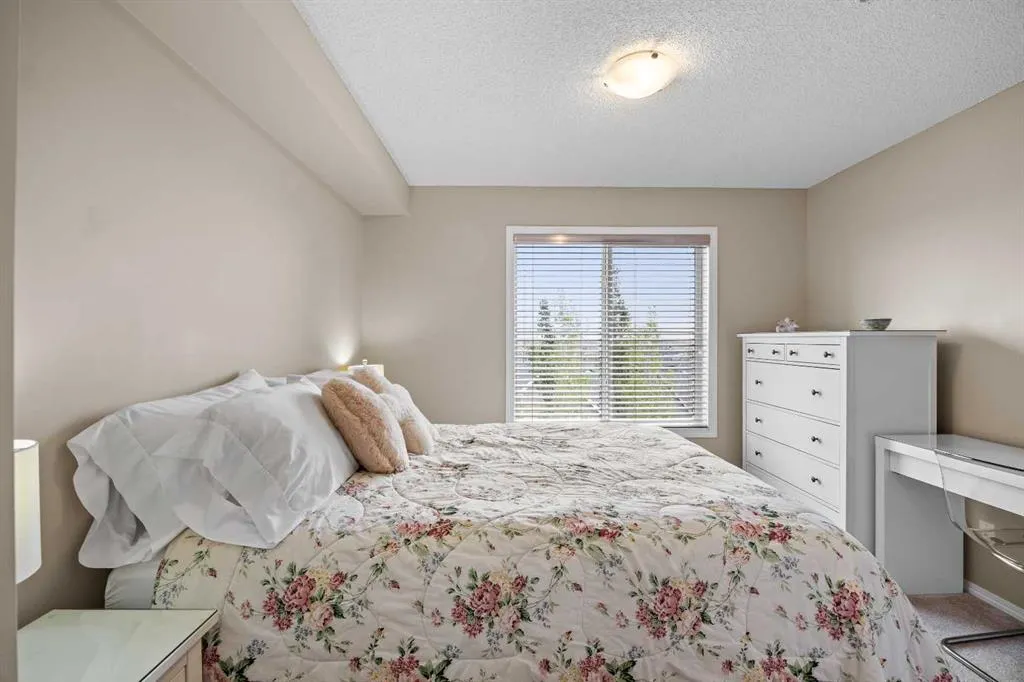 195 Kincora Glen Road NW #324