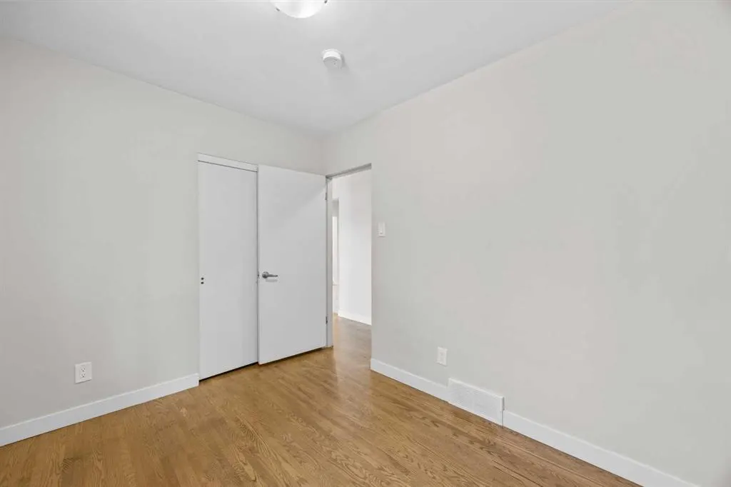 48 Selkirk Drive SW