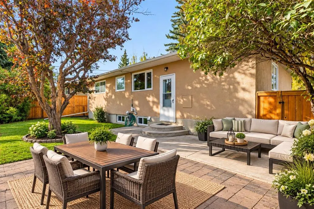 48 Selkirk Drive SW