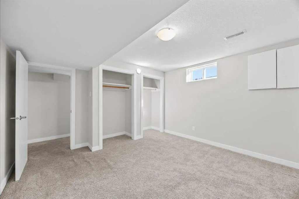 48 Selkirk Drive SW