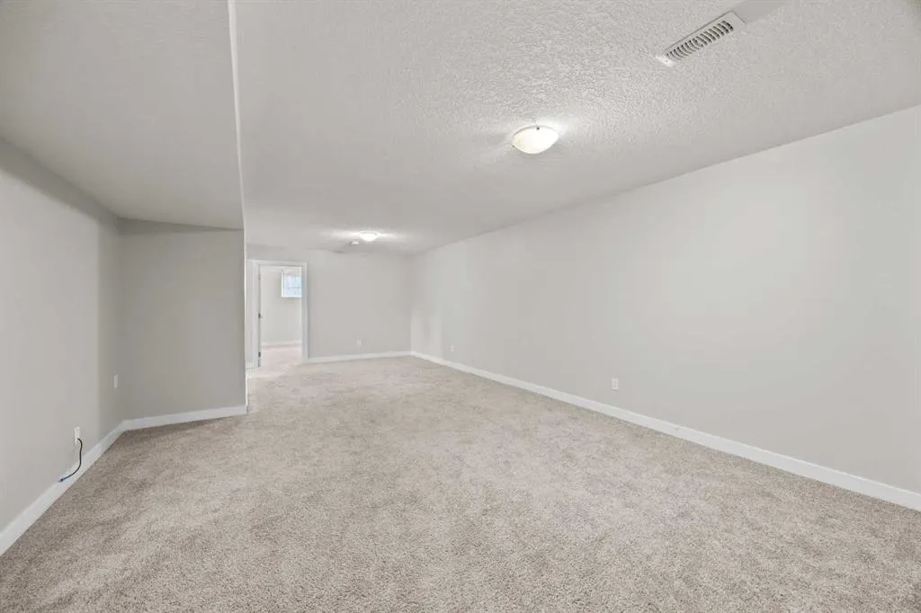 48 Selkirk Drive SW