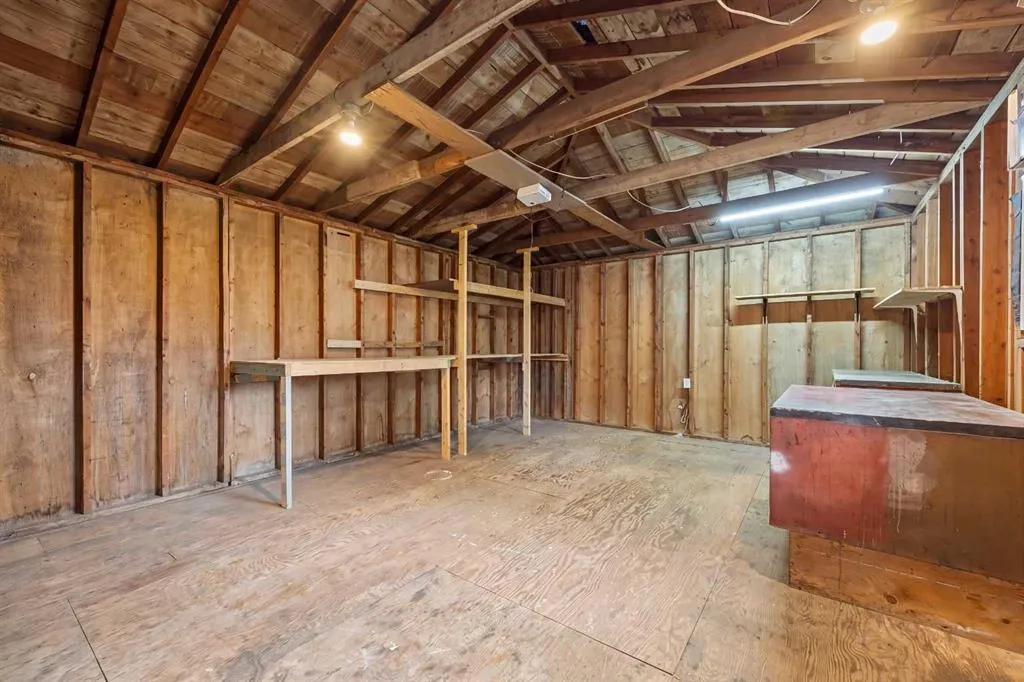 48 Selkirk Drive SW
