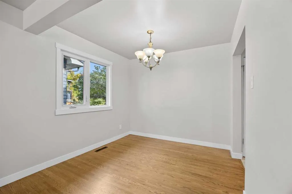 48 Selkirk Drive SW