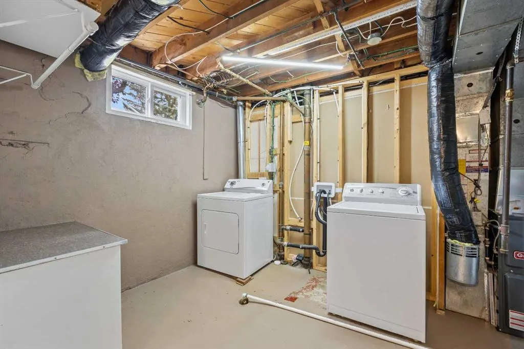 48 Selkirk Drive SW