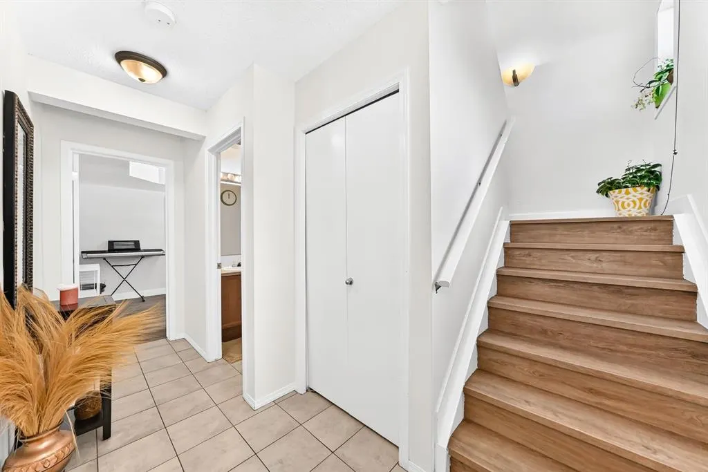 619 Country Village Cape NE