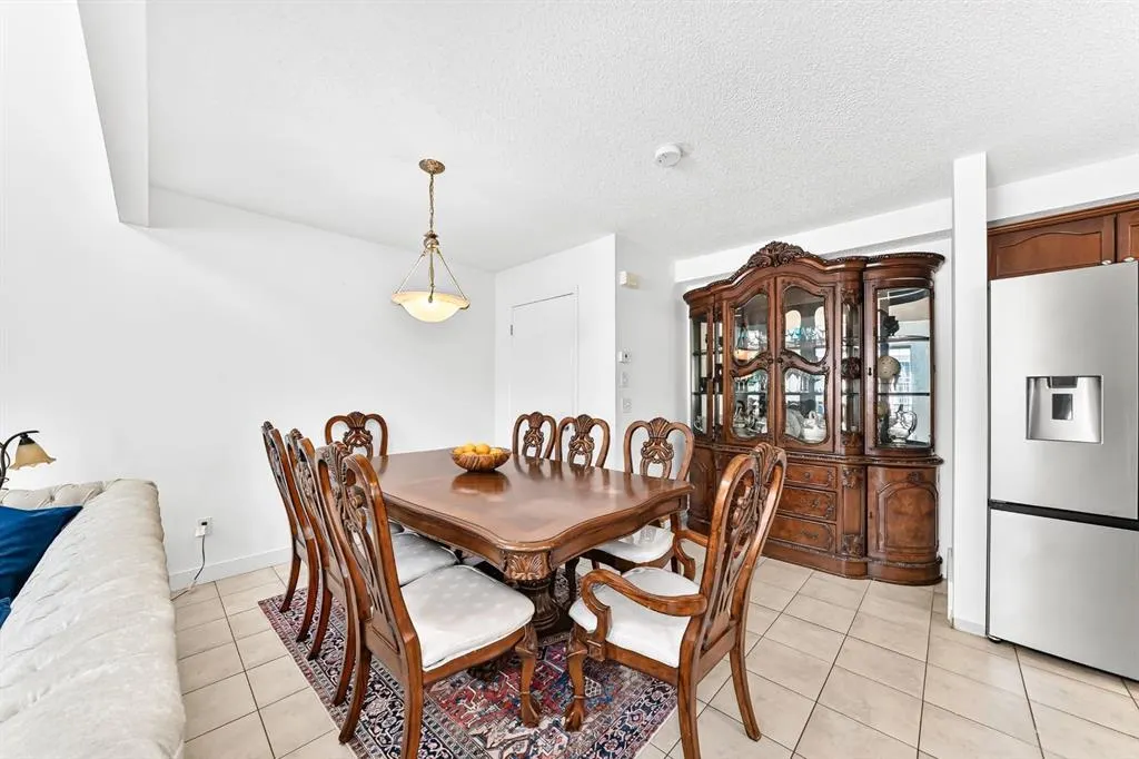 619 Country Village Cape NE