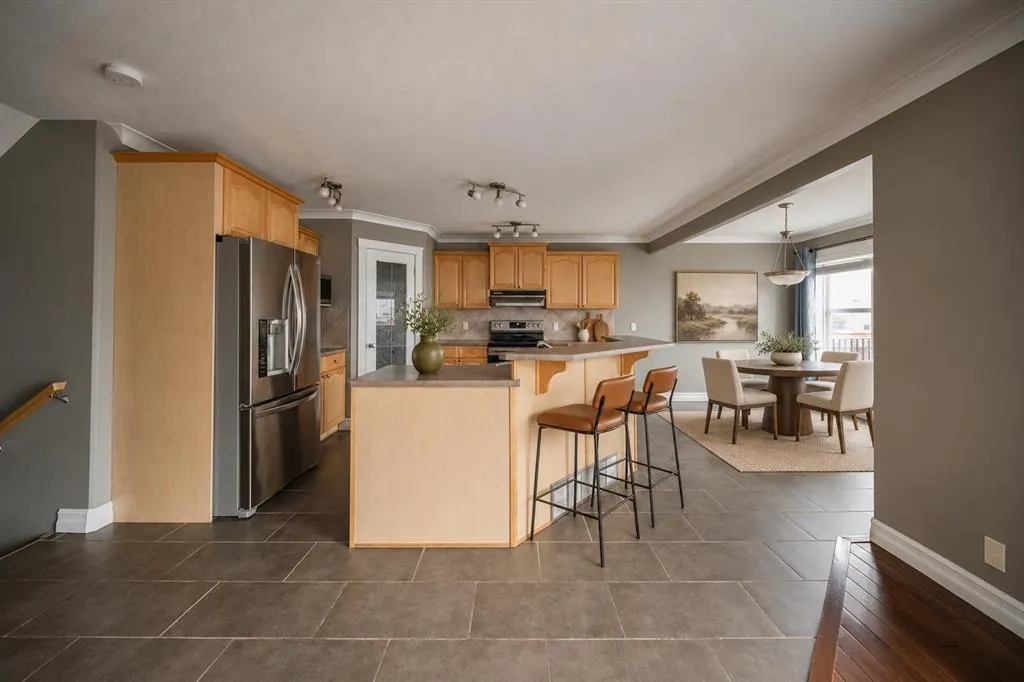 329 Archibald Close