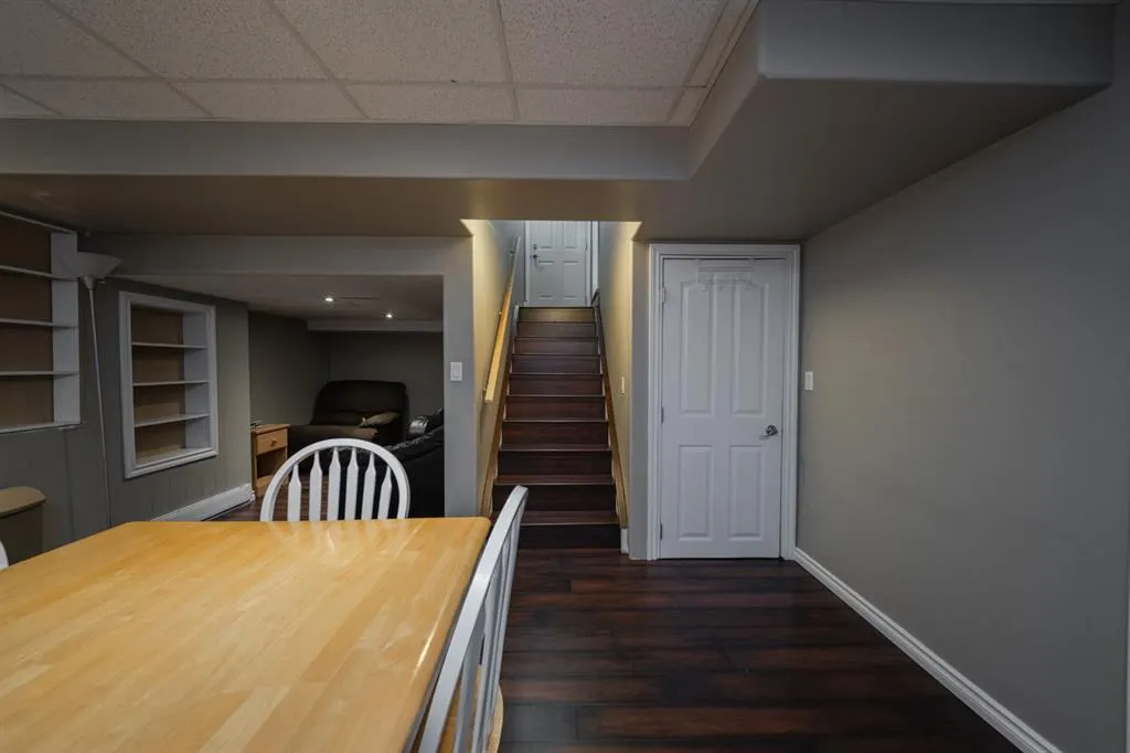 329 Archibald Close