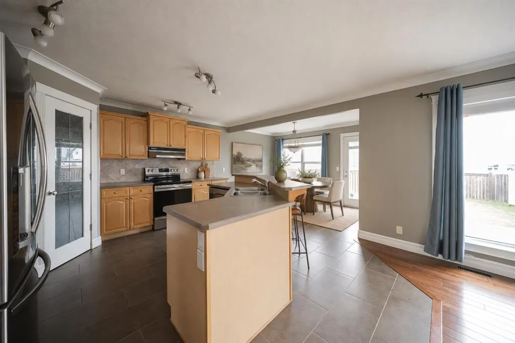 329 Archibald Close