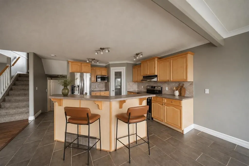 329 Archibald Close
