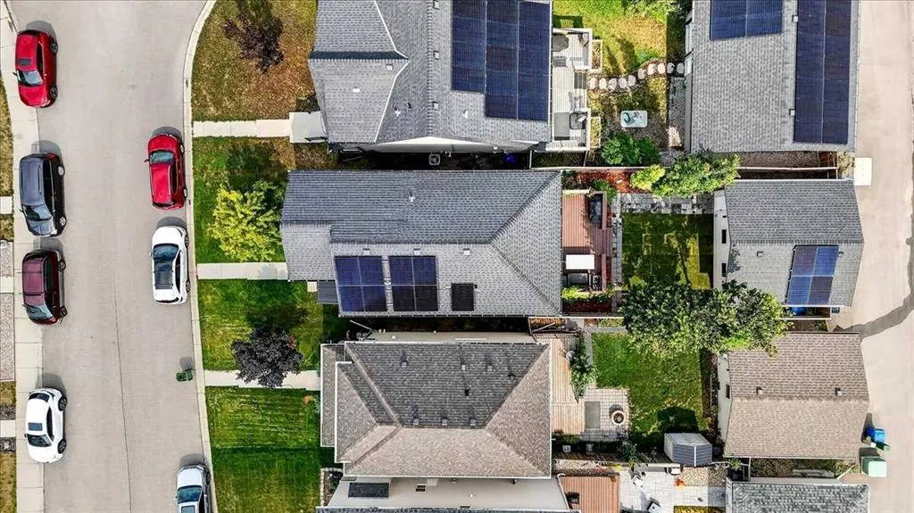 60 Mahogany Grove SE
