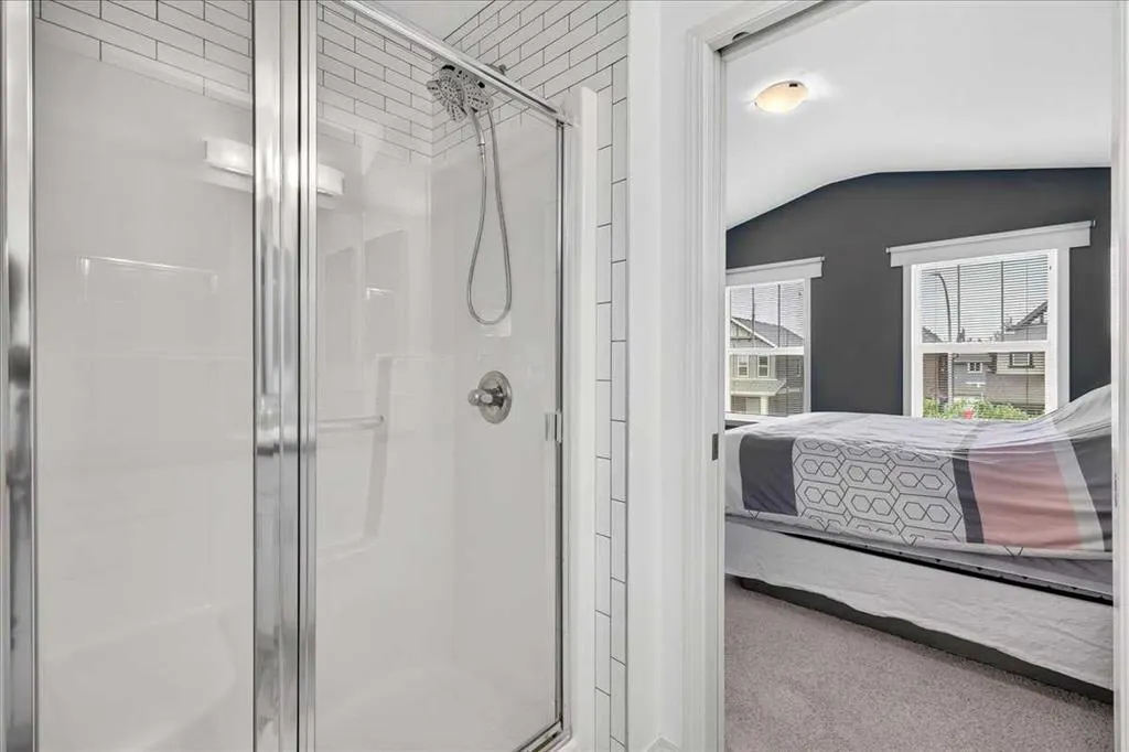 60 Mahogany Grove SE