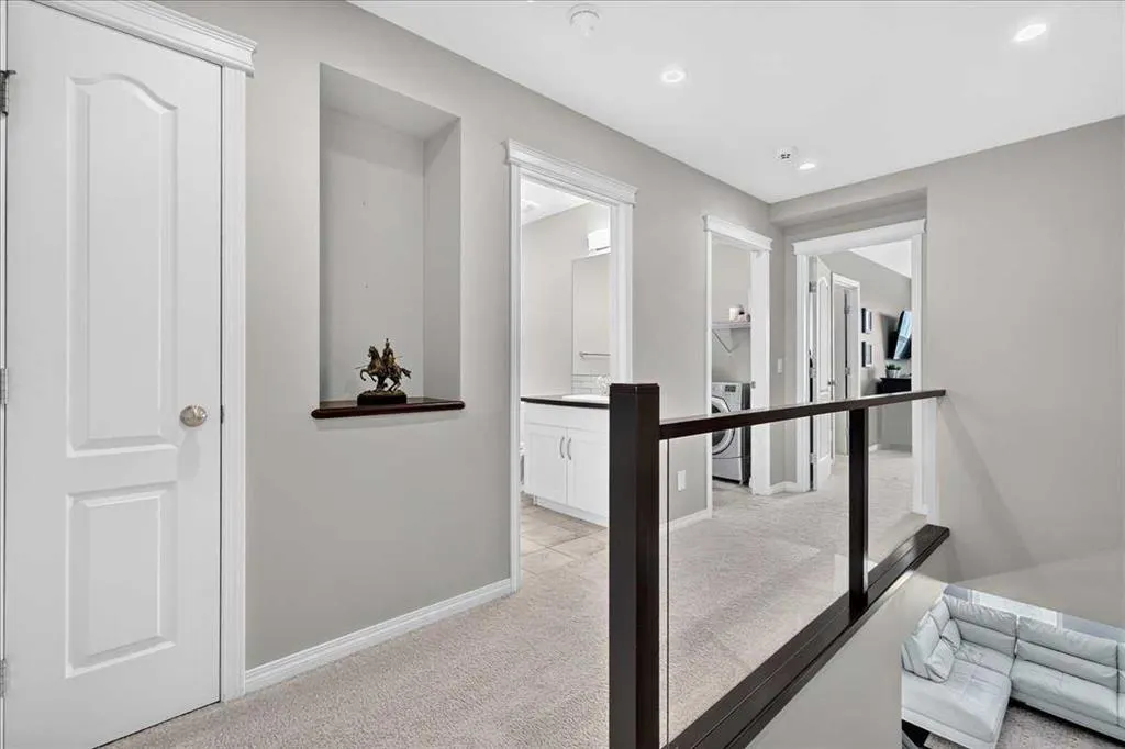 60 Mahogany Grove SE
