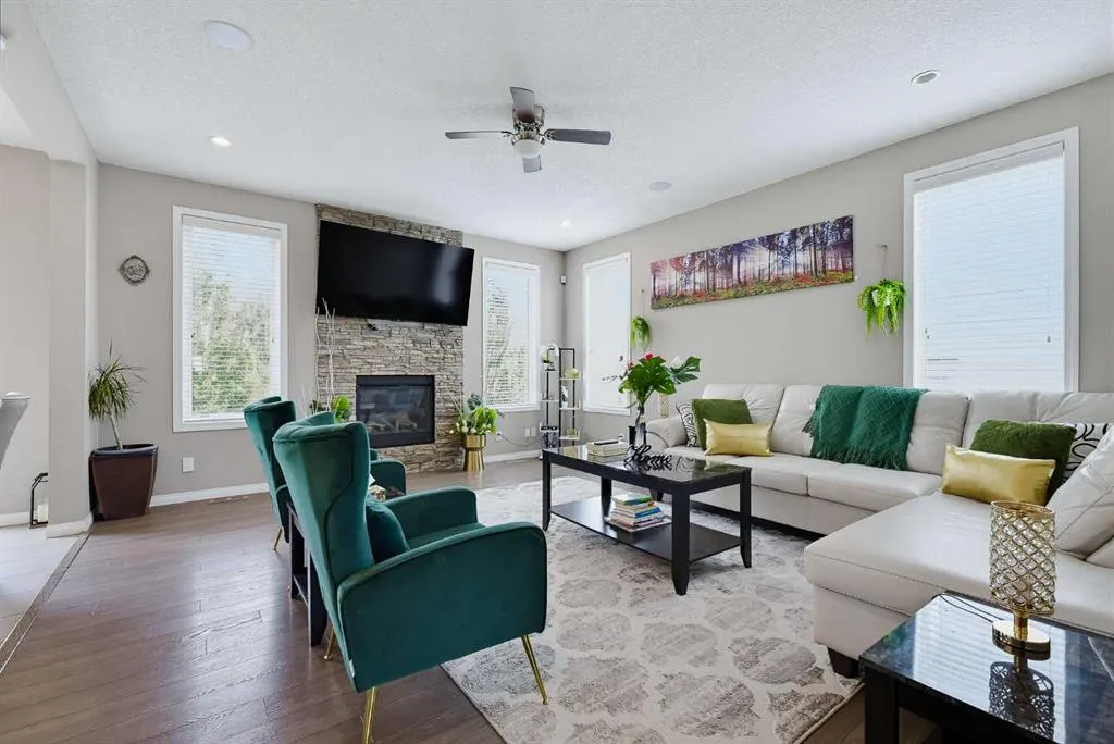 212 Lakepointe Drive