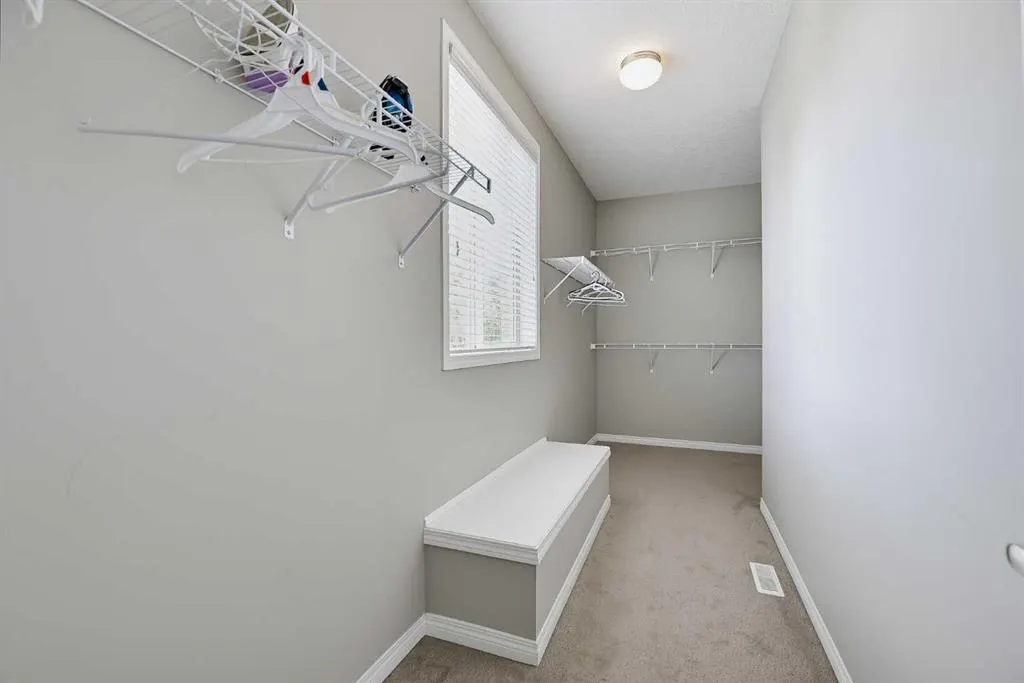 212 Lakepointe Drive