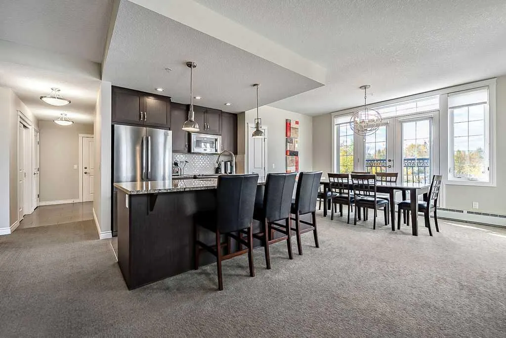 39 Quarry Gate SE #204