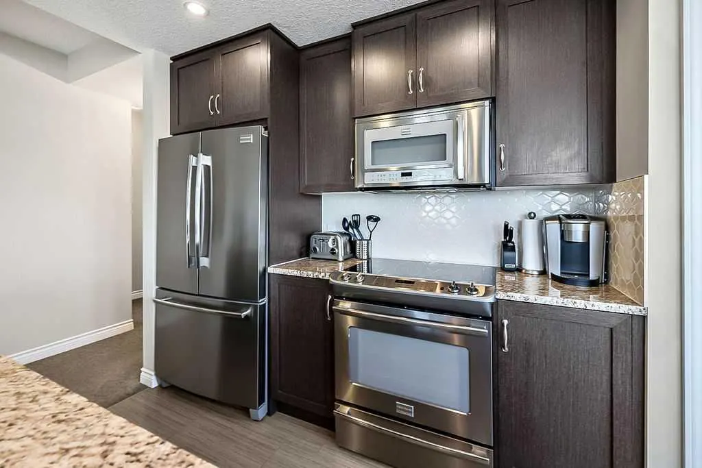39 Quarry Gate SE #204