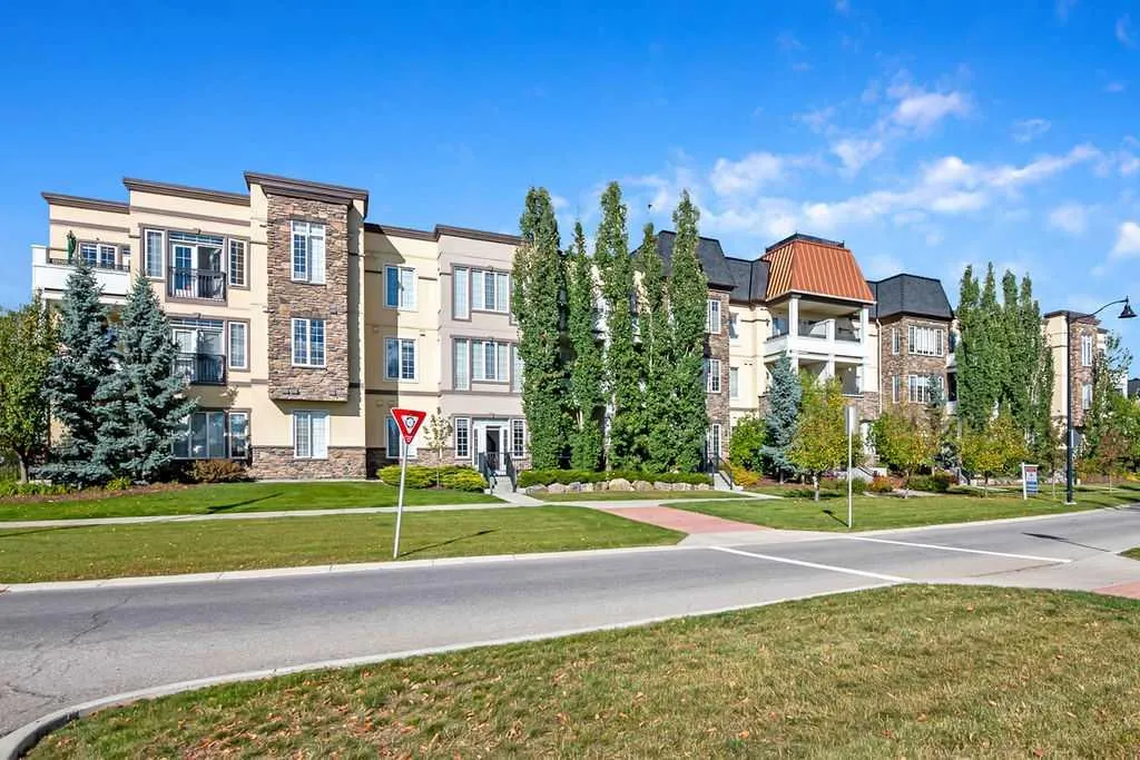 39 Quarry Gate SE #204
