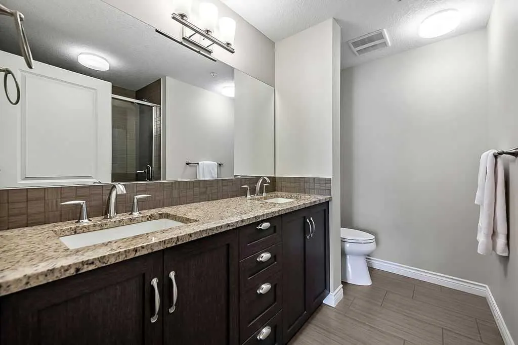 39 Quarry Gate SE #204
