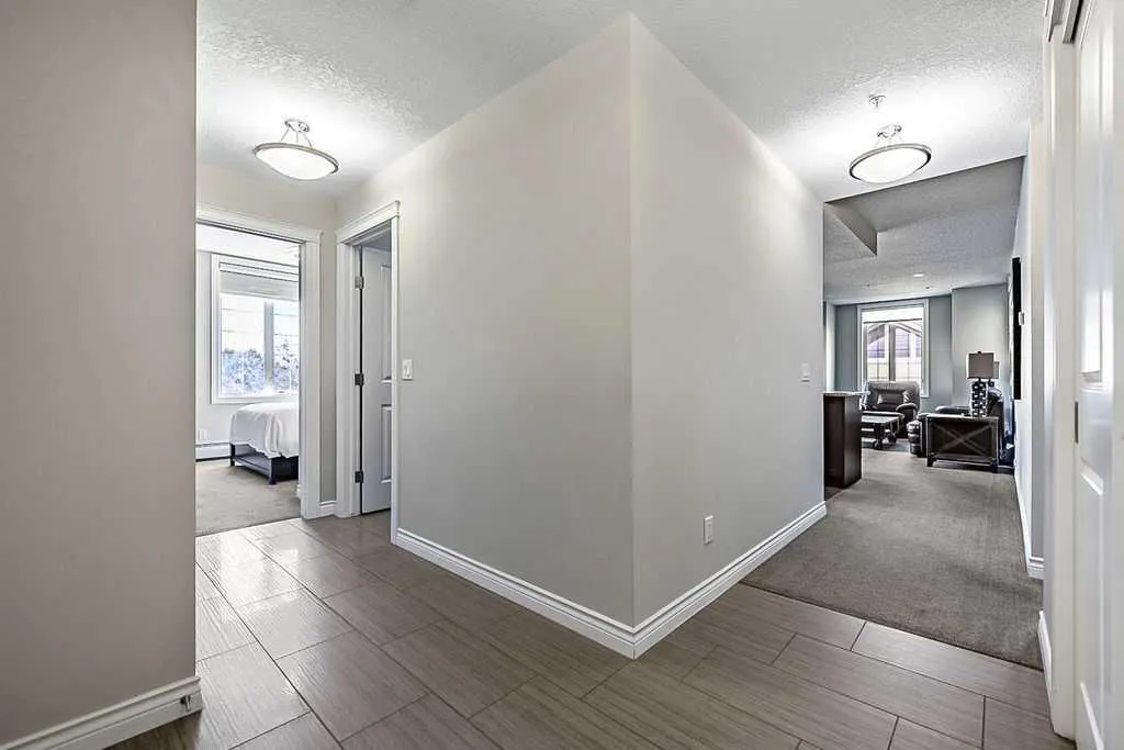 39 Quarry Gate SE #204