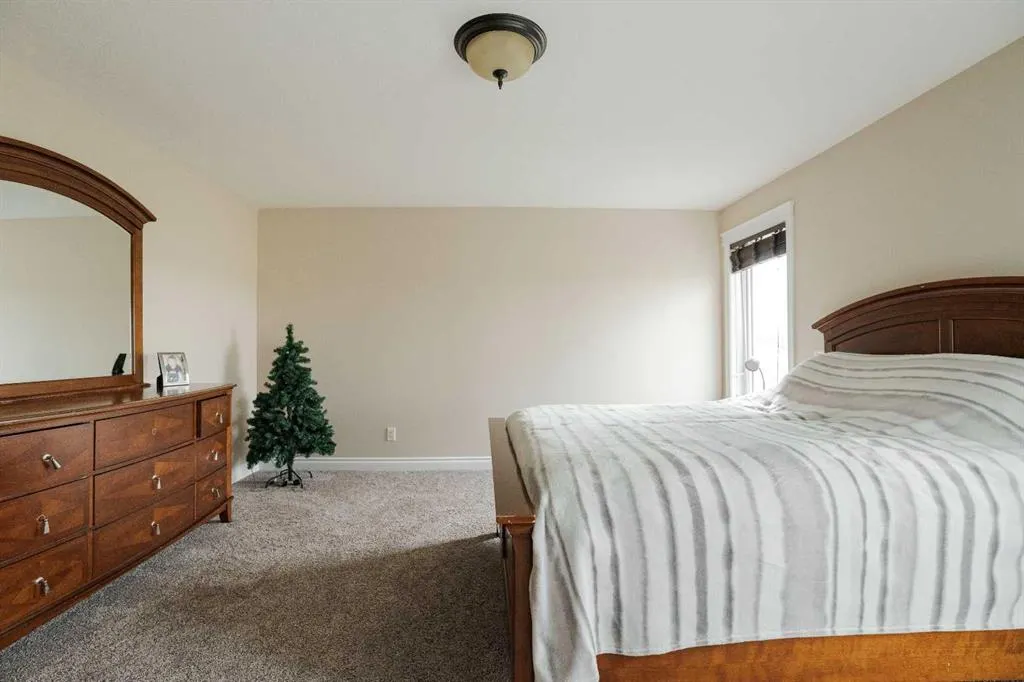 163 Rattlepan Creek Crescent