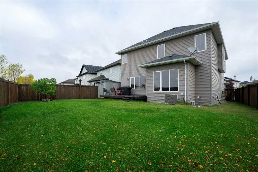 163 Rattlepan Creek Crescent